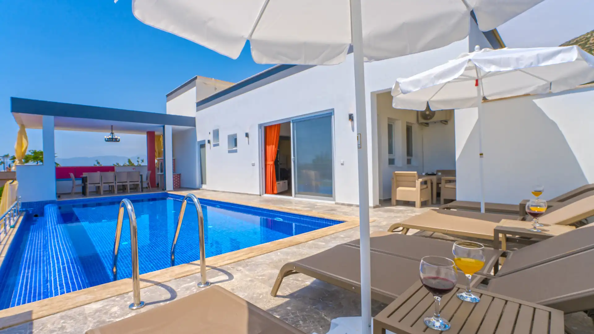 Ani-Villa-34_767.jpg