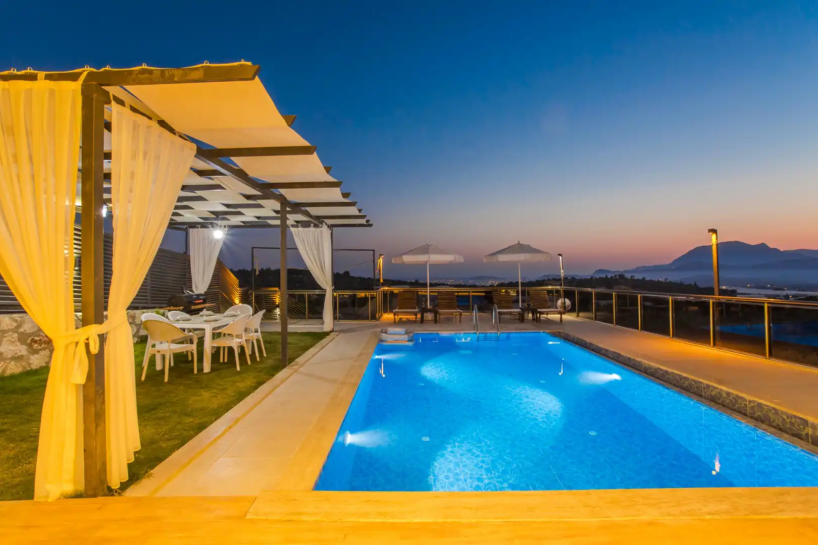 Rufushe-Villa-4_128.jpg