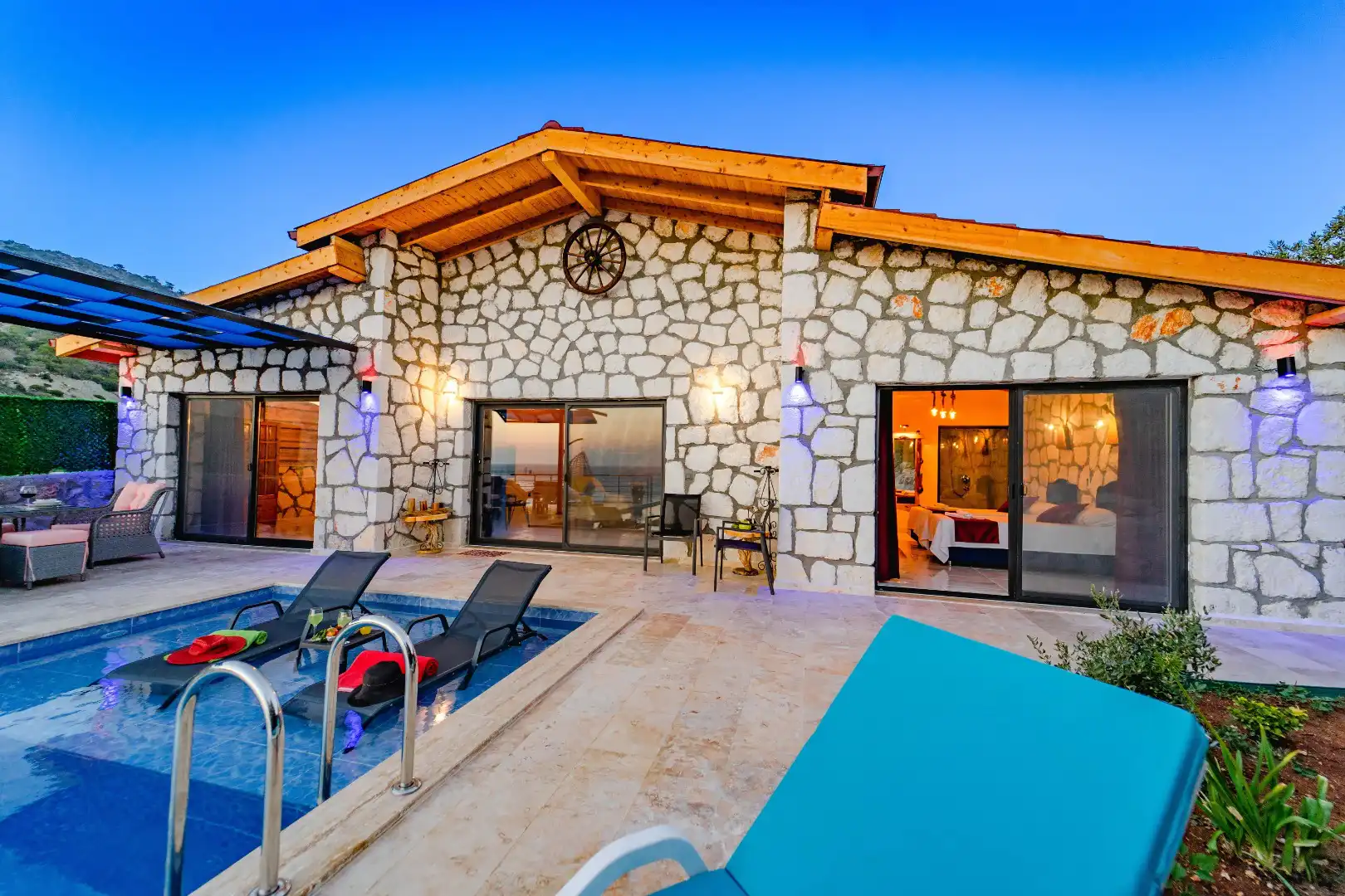 ViLLA-ADONiS_30_296.jpg