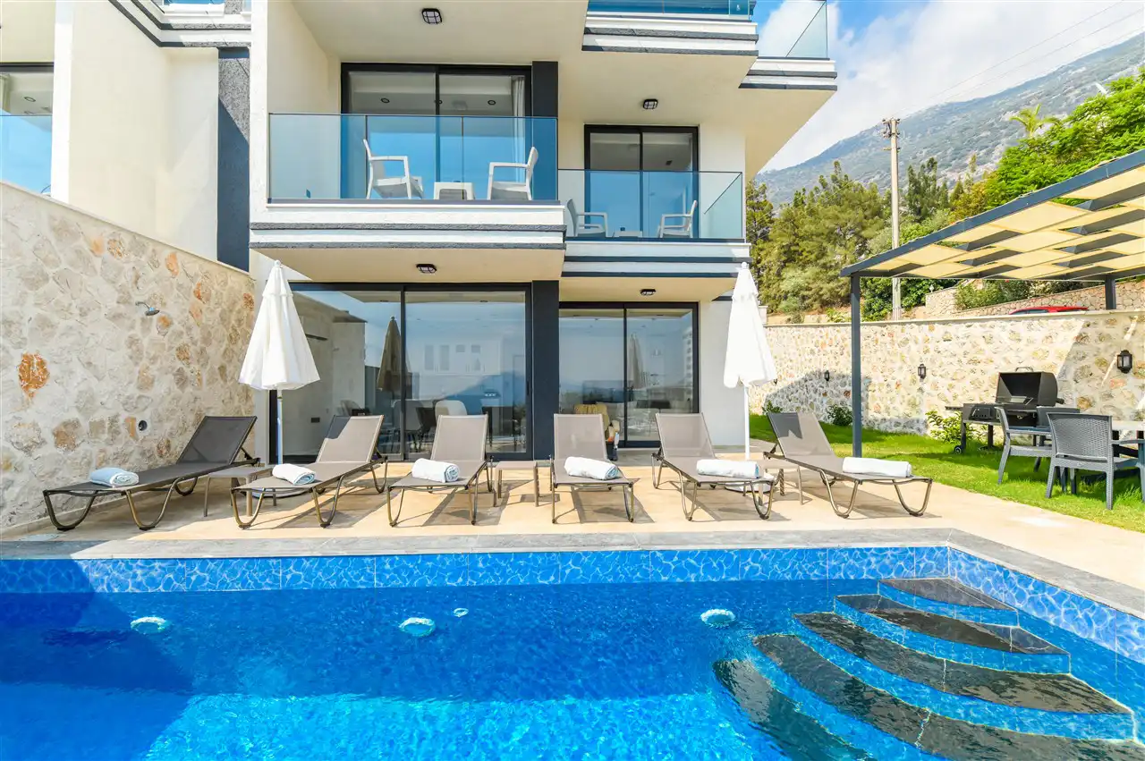 Villa-Ece-5_784.jpg