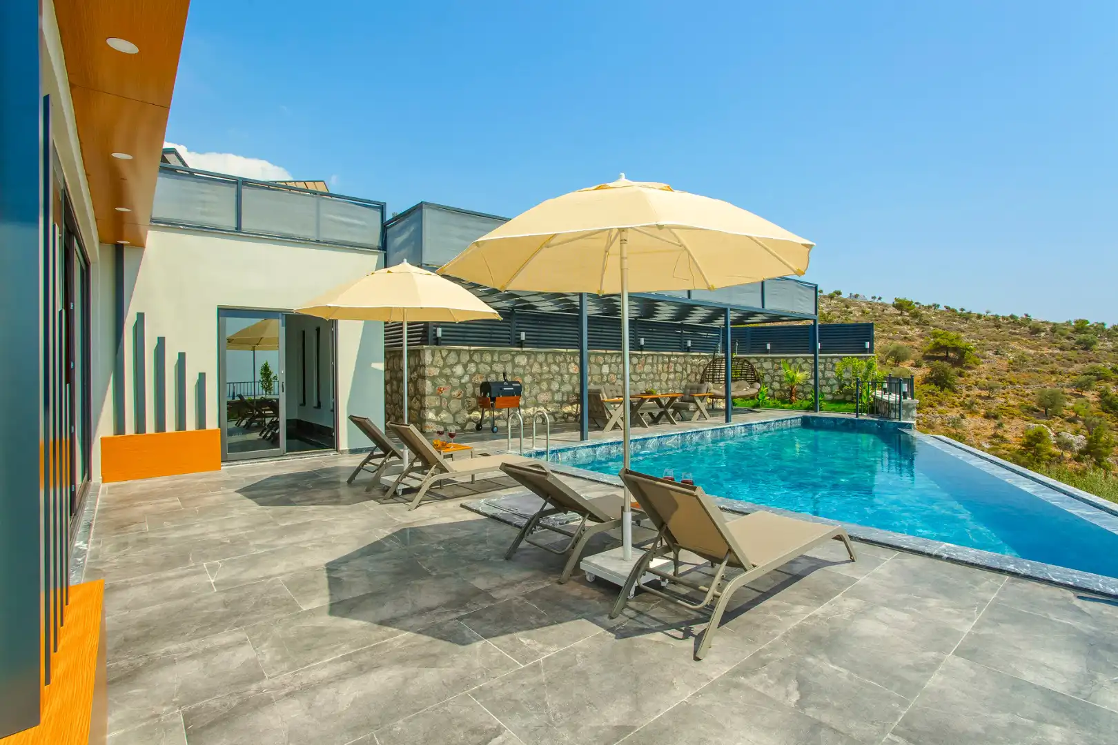 Visa-3-Villa-1_541.jpg