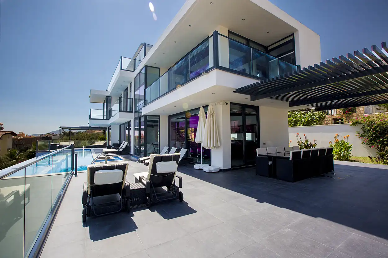elit-4_907.jpg