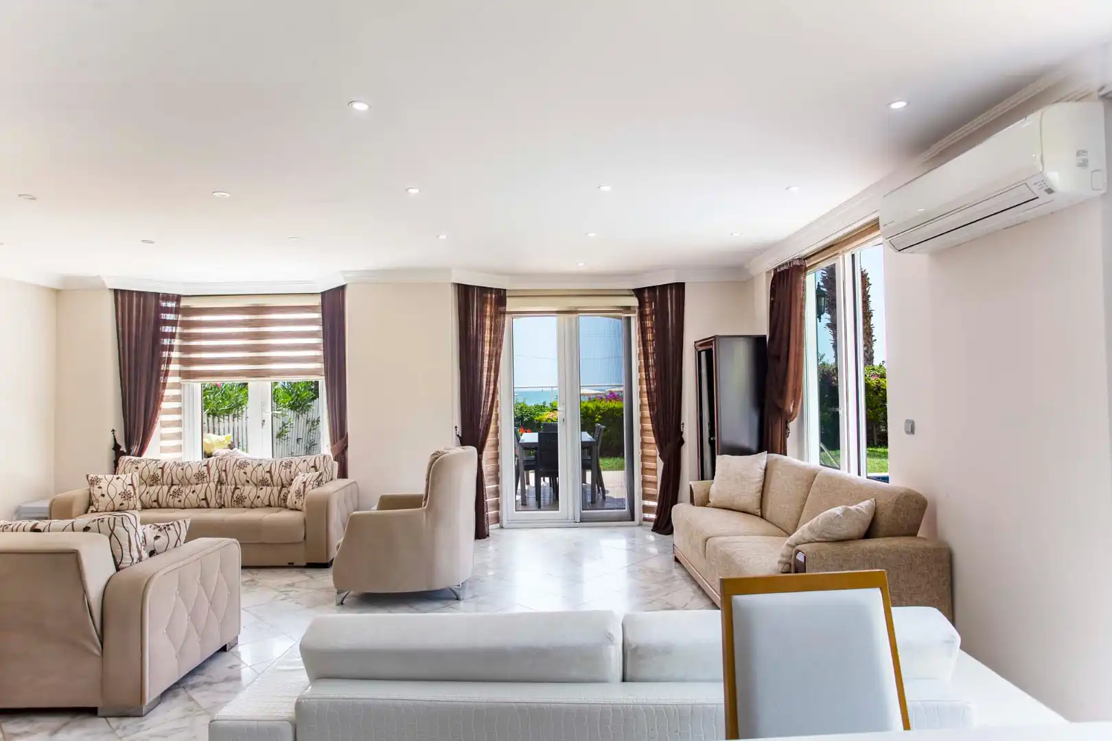emotion-villa-18_223.jpg