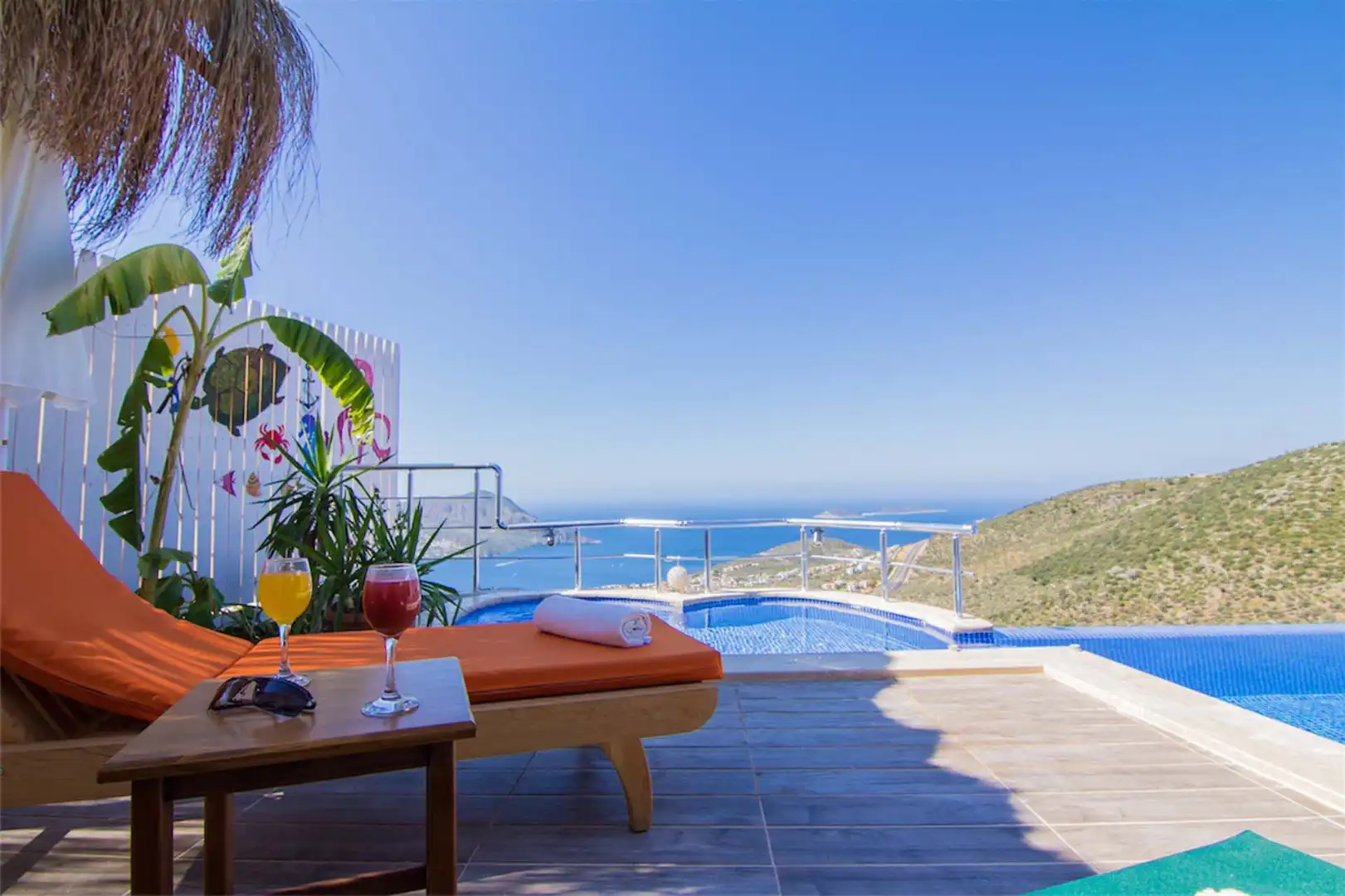 kalkan-kiralik-deniz-manzarali-balayi-villa-beril-3_668.jpg