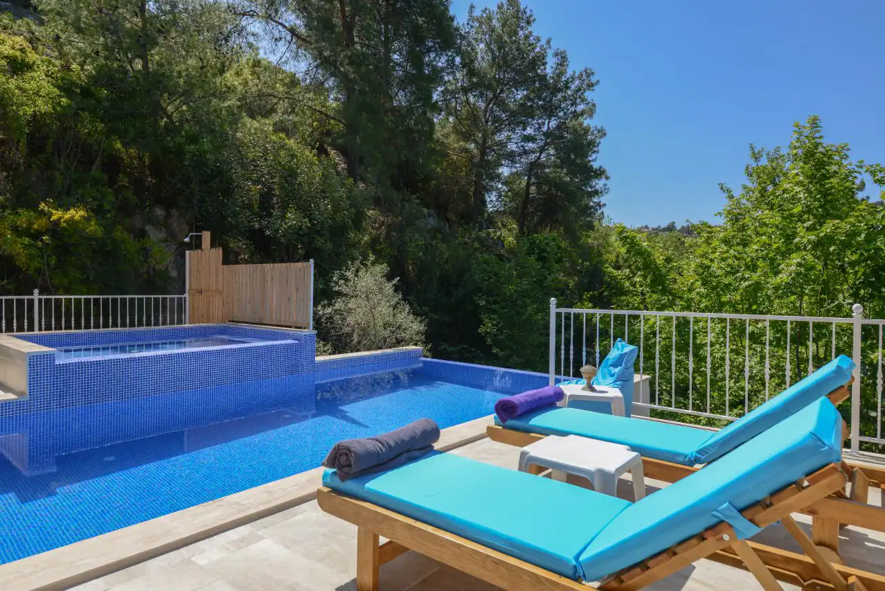 kalkan_kiralik_muhafazakar_villa_botanik_yazlik_villada_tatil-5_562.JPG