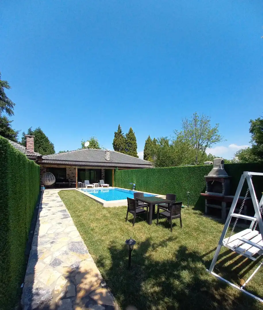 r1_768.jpg