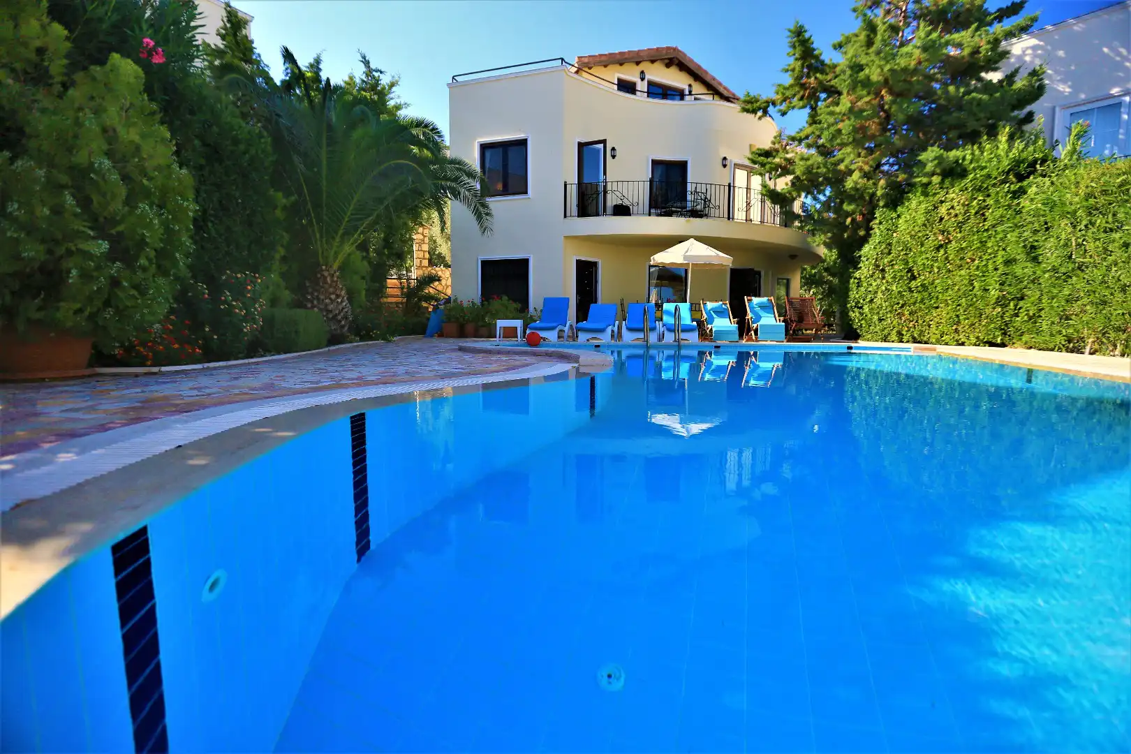 villa-baku-9-kisilik-ekonomik-kiralik-yazlik-24_63.JPG