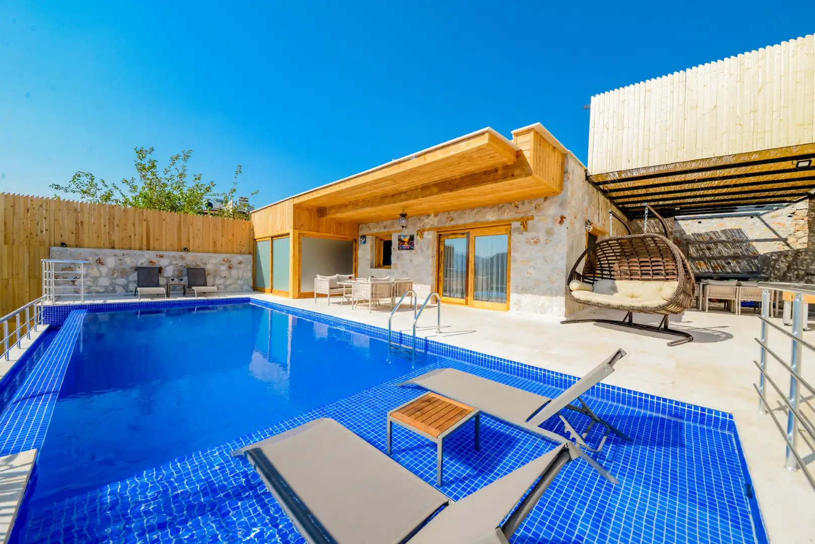 villa-gigili-2-kalkan-evinikirala-22_906.jpg