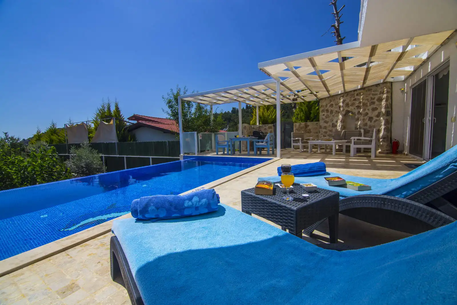 villa-koybal-05_333.jpg