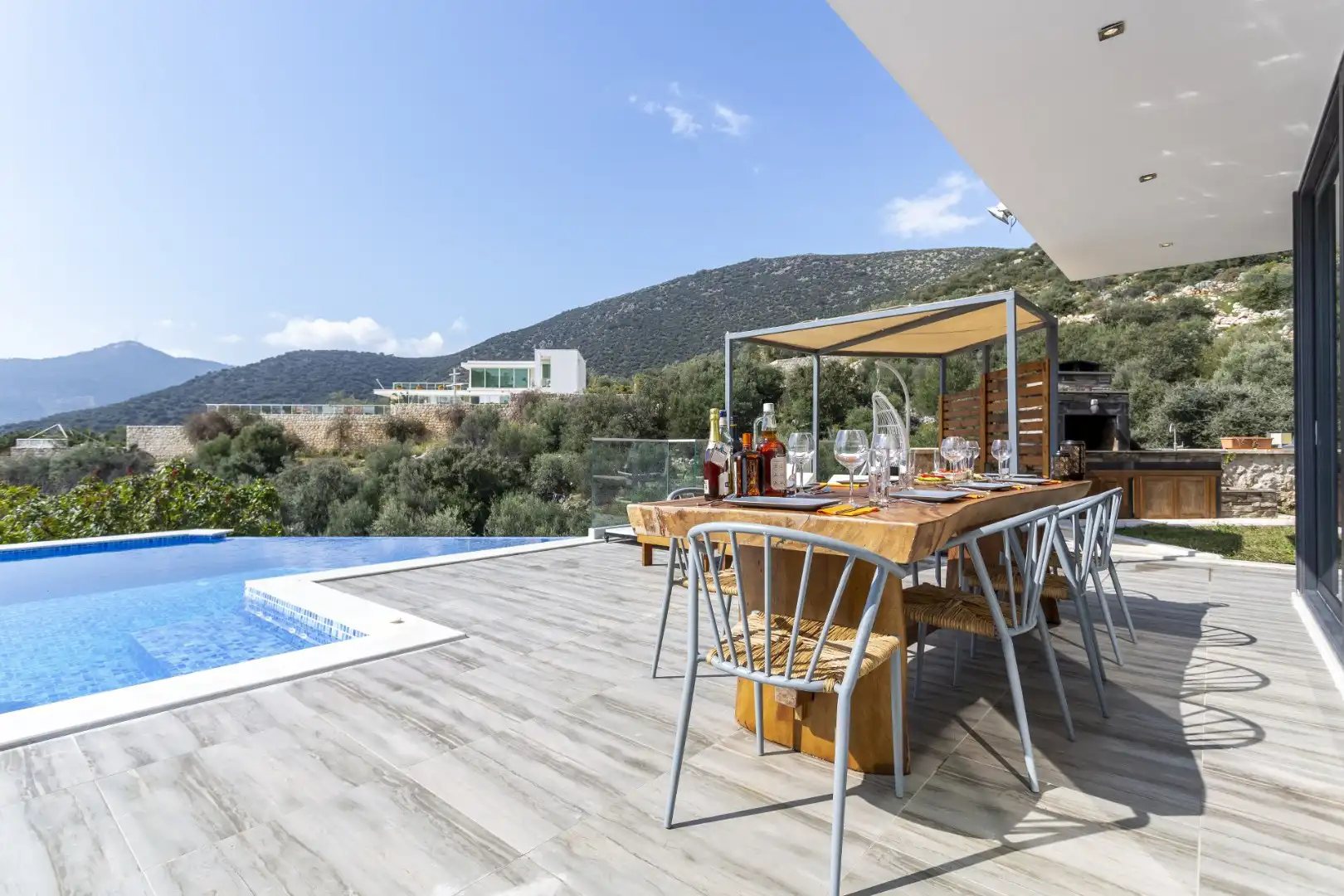 villa-poyraz-5_1920x1280_409_726.jpg