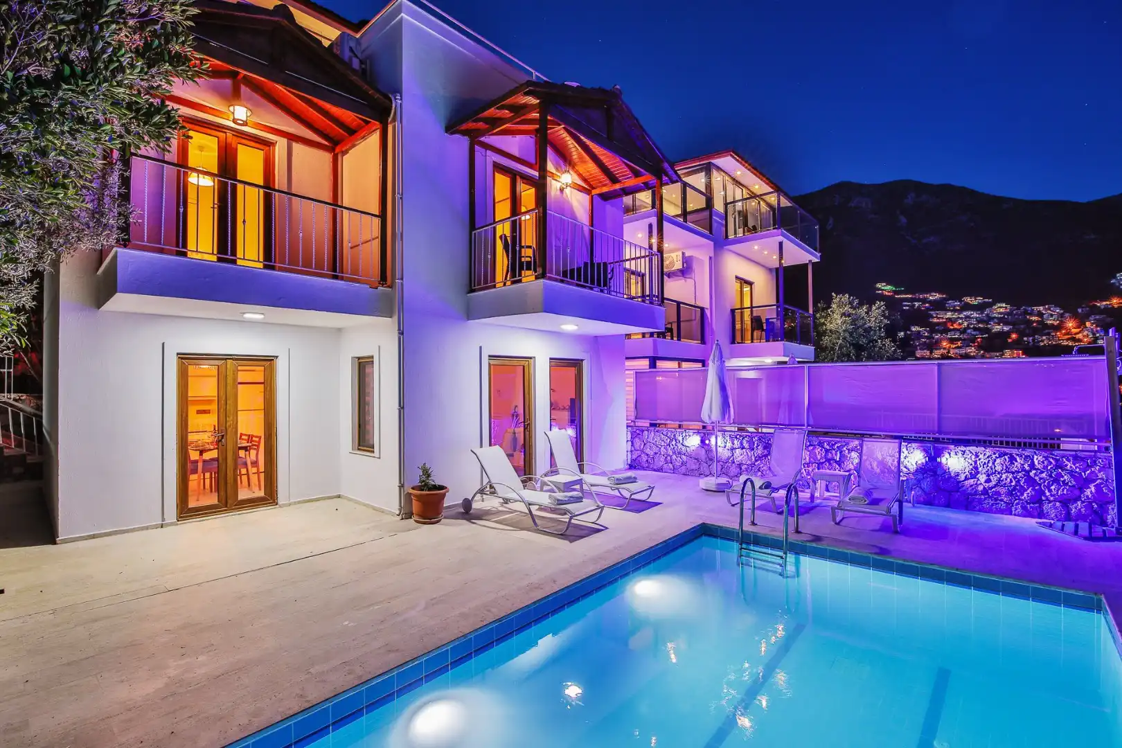 villa-sunshine-1_1920x1280_464_300.jpg