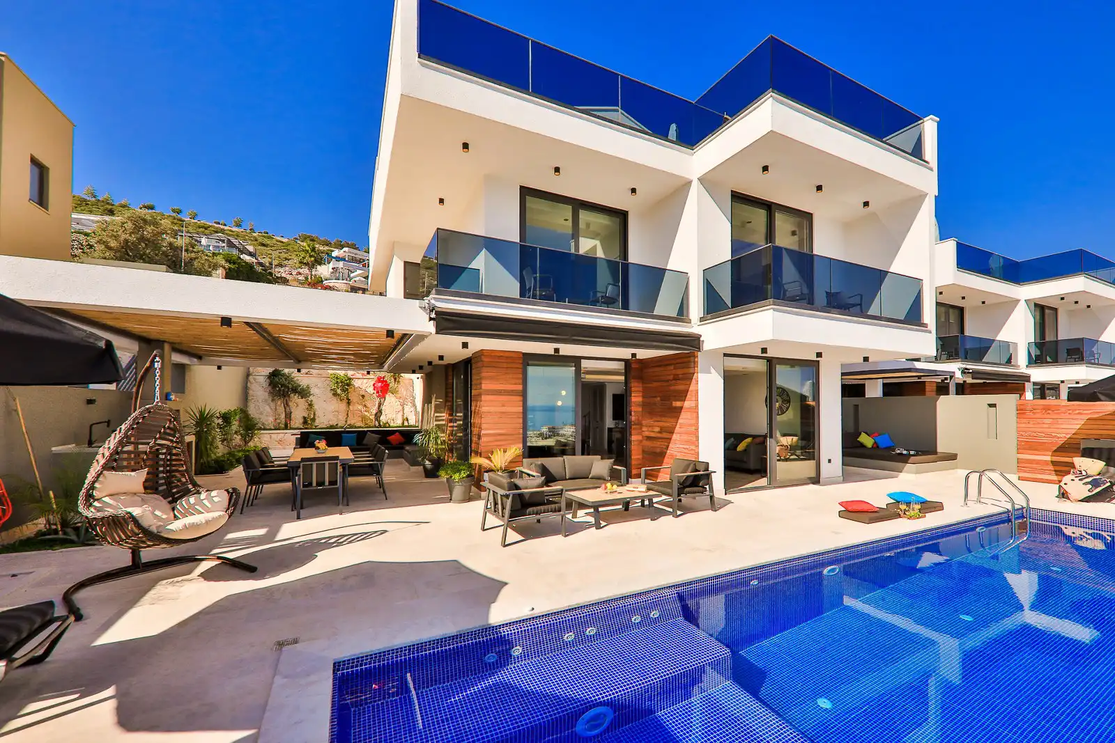 villa-sweet-deniz-manzarali-lux-yazlikciniz-49_538_6.jpg