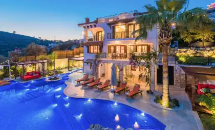 Kaktüs Evi: Kalkan Merkezi'nde Ultra Lüks Villada Unutulmaz Tatil Deneyimi