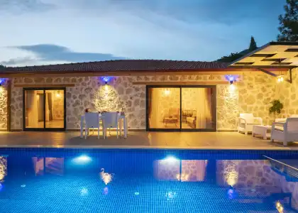 Villa Cordoba, doğa içerisinde, jakuzili, havuzlu - villapaketi