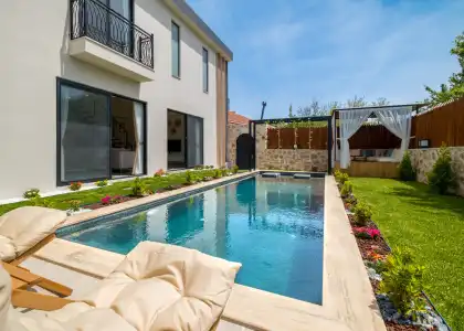 My Life Villa Kaş Sarıbelen – Özel Havuzlu Balayı Villası, Jakuzili Yatak Odası