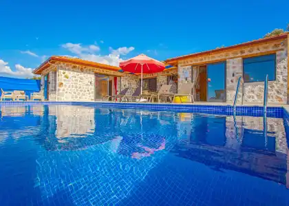 Villa Yiğit 2, havuzlu, korunaklı - villapaketi