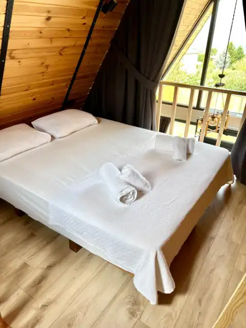 Çift Kişilik Yatak