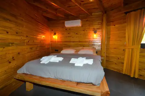 Çift Kişilik Yatak