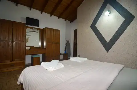 Çift Kişilik Yatak