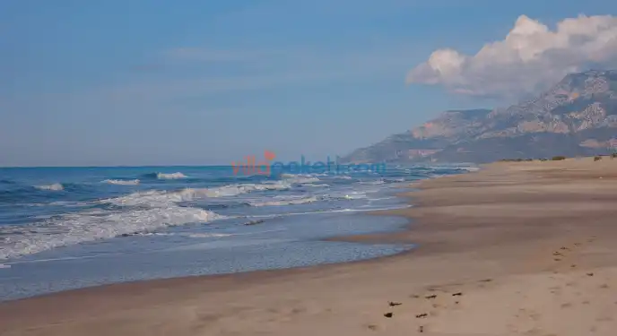 Patara Plajı / Sahili: Tarihin Kıyısında Bir Cennet | Villapaketi.com