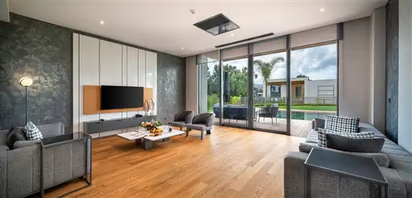 4001-Grand-Villa-01-Salon-BigSize_760.jpg