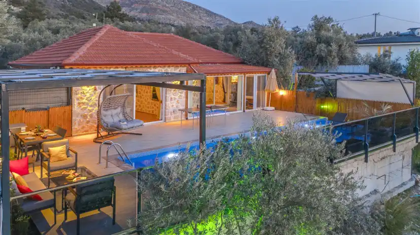 Ayzit-Villa-104_599.jpg