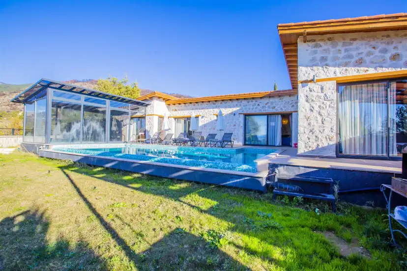 KiRALiK-ViLLANiZ-ViLLA-SPLASH-3_402.jpg