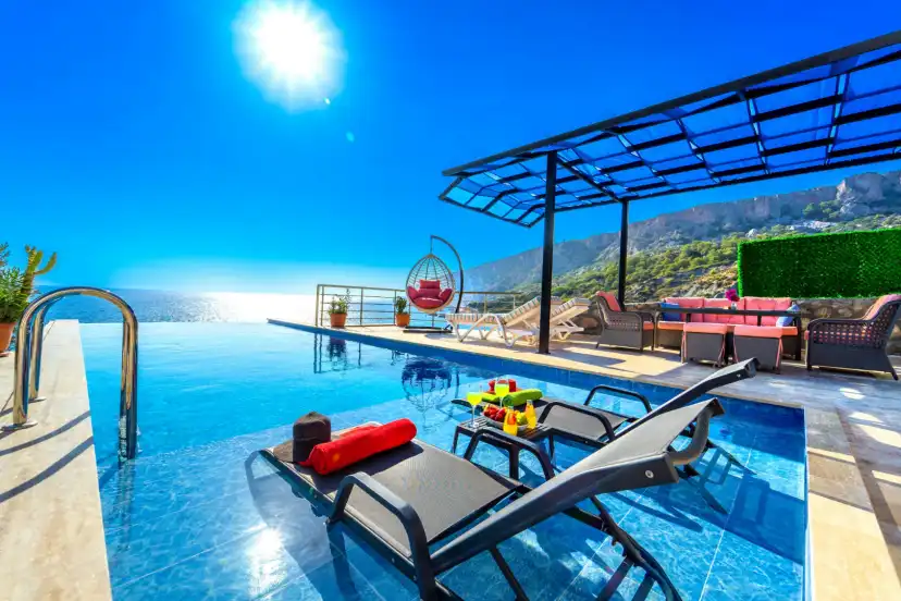 ViLLA-ADONiS_06_2_706.jpg