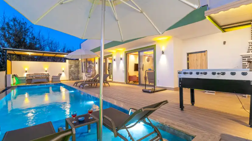 Villa-Midnight-2_669.jpg