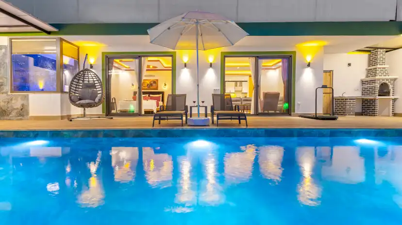 Villa-Midnight-5_506.jpg
