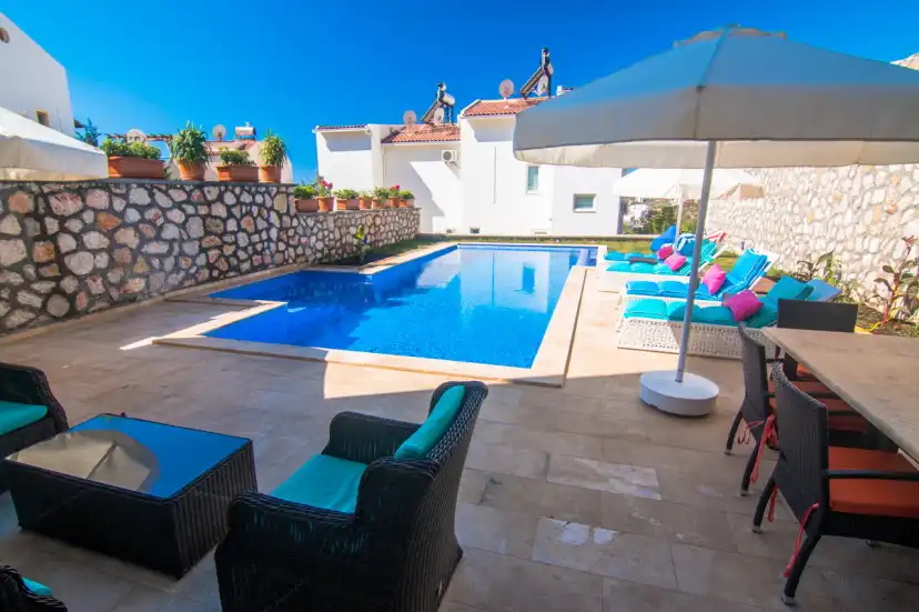 deniz-manzarali-kiralik-tatil-villasi-villa-hilal-10_660.jpg