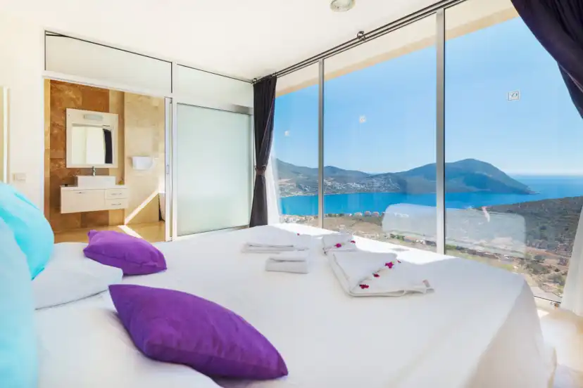 deniz-manzarali-merkezi-kiralik-tatil-villa-kayra-15_395.jpg