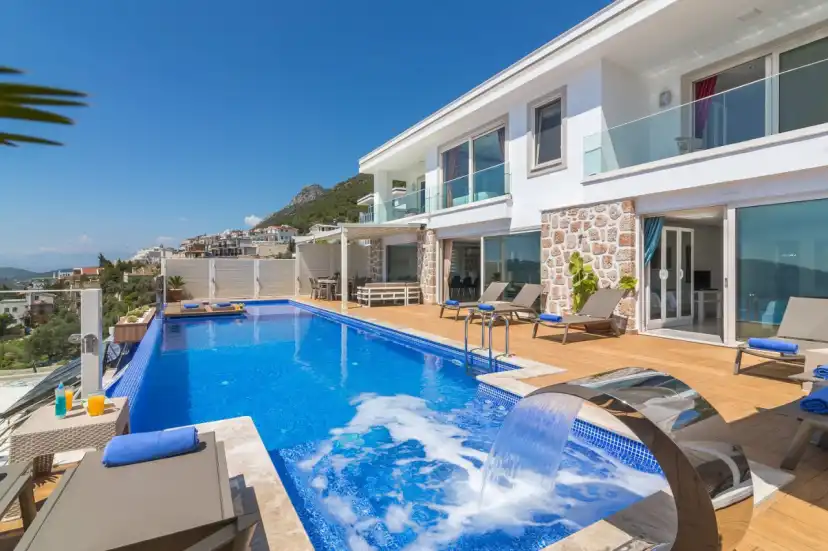 elitvilla_la_mer_azur-2_618.jpg