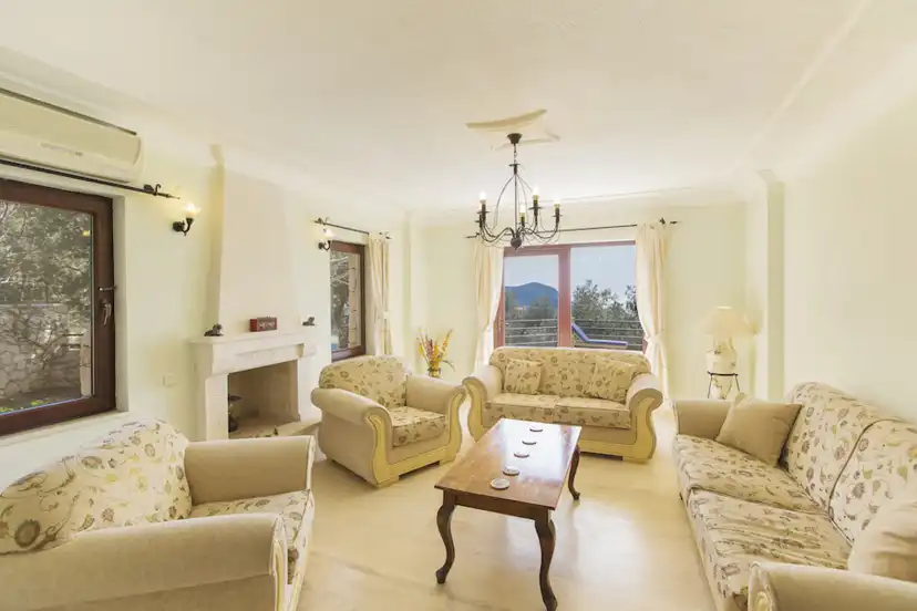 genis-aile-gruplari-icin-merkezi-kiralik-villa-otantik-13_343.jpg