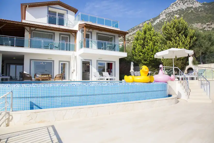 jakuzili-kiralik-luks-villa-25_388.jpg