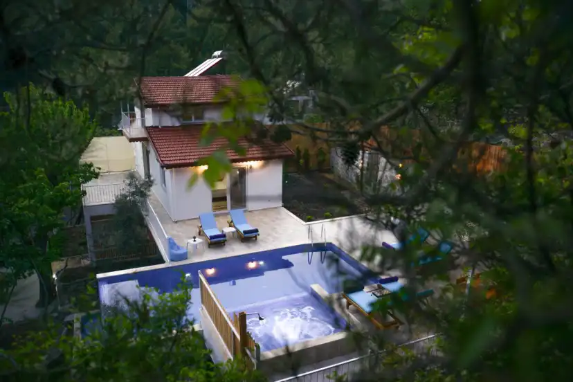 kalkan_kiralik_muhafazakar_villa_botanik_yazlik_villada_tatil-21_95.JPG