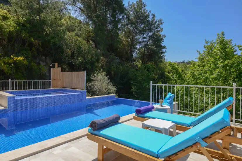 kalkan_kiralik_muhafazakar_villa_botanik_yazlik_villada_tatil-5_562.JPG