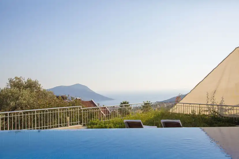 kiralik-tatil-villasi-kalkan-21_707.jpg