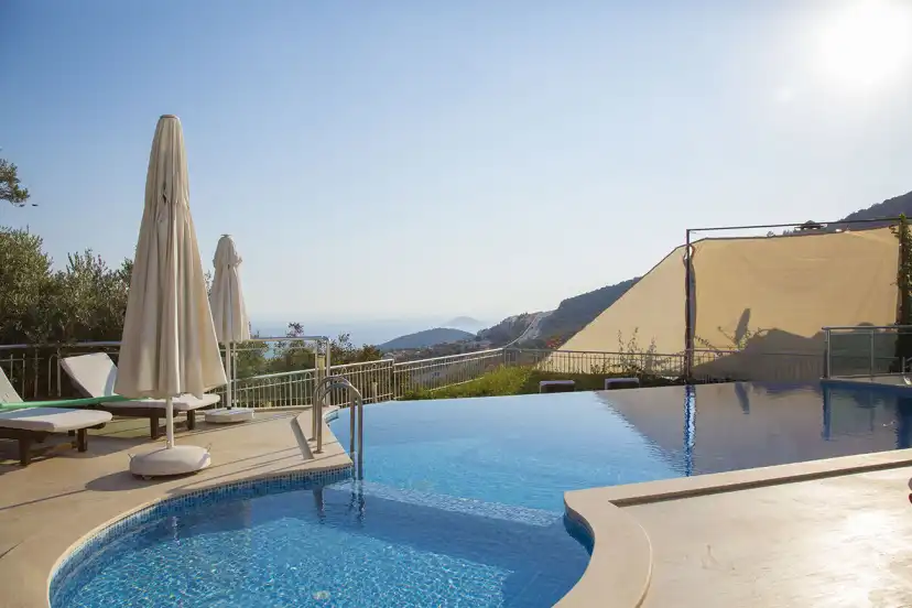 kiralik-tatil-villasi-kalkan-22_632.jpg
