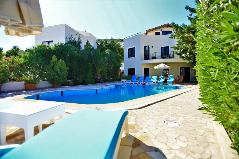 villa-baku-9-kisilik-ekonomik-kiralik-yazlik-23_878.JPG