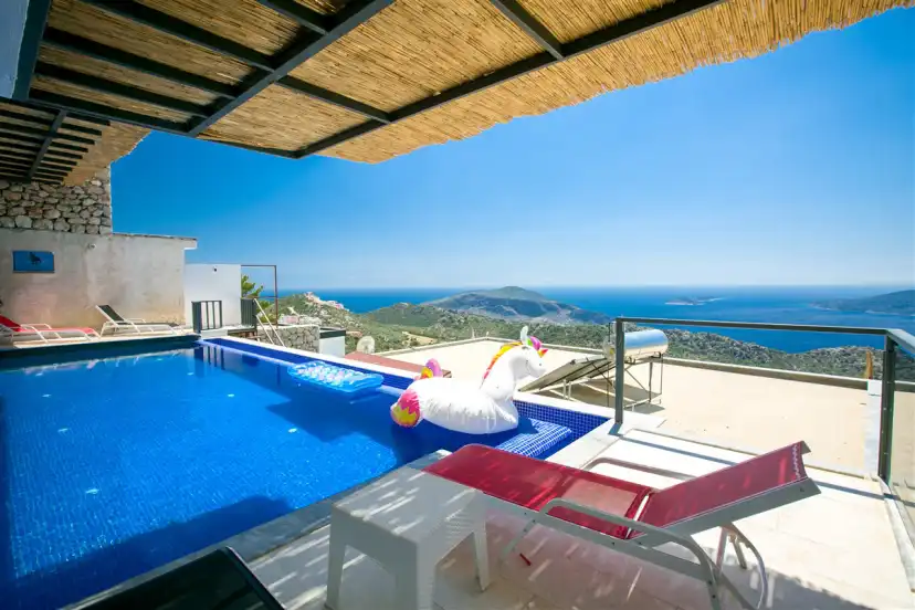 villa-love-kiralik-villa-muhafazakar-deniz-manzarali-villa-12_699.jpg