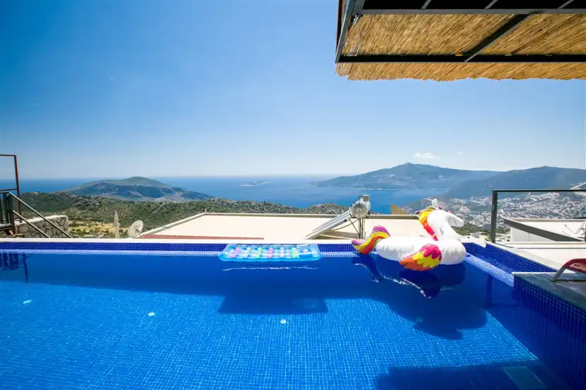 villa-love-kiralik-villa-muhafazakar-deniz-manzarali-villa-15_743.jpg