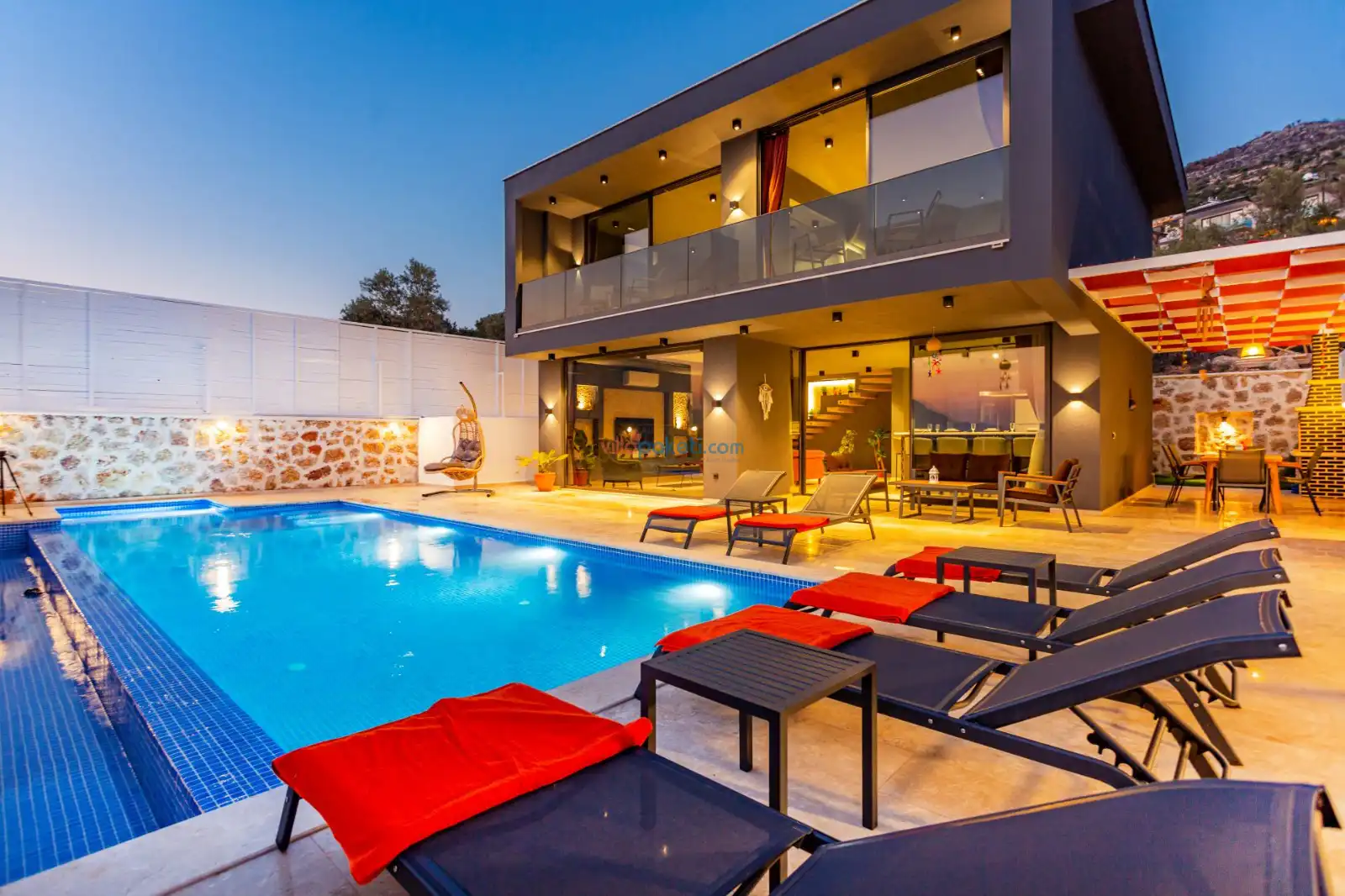 Villa Likya Black - Korunaklı Havuz Alanı - Villa Paketi | Villada ...